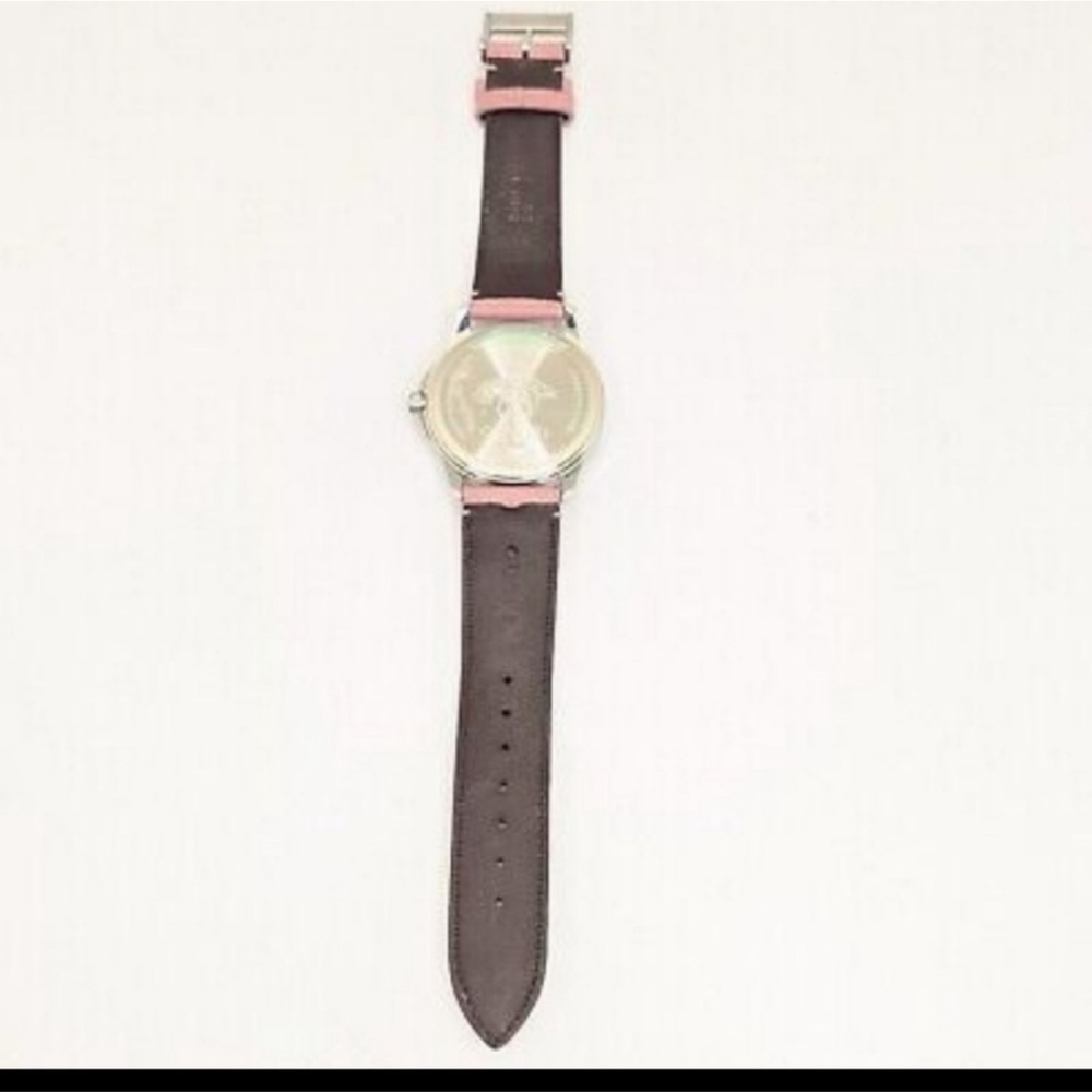 Gucci Luxury Watch Gorgeous! Swiss made and all leather! - Picture 6 of 8